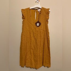 Knox Rose Sahara Gold Eyelet Ruffle
Cotton Dress sz small